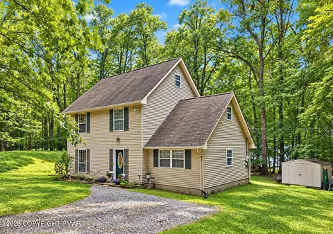 102 Crabapple Ln, Kunkletown, PA 18058