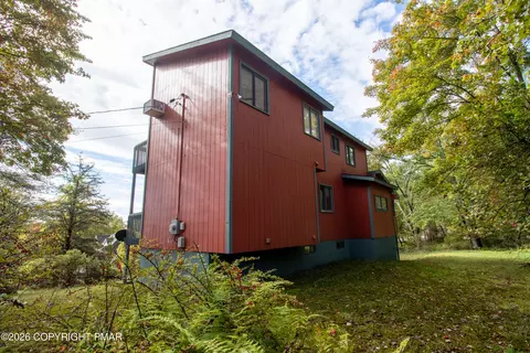 Other - 1142 Yorkshire Ln, Bushkill, PA 18324 photo 5 of 17