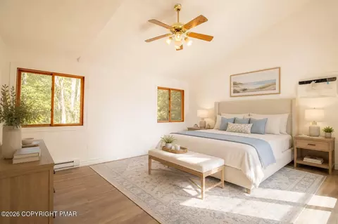 Bedroom - 1142 Yorkshire Ln, Bushkill, PA 18324 photo 1 of 6