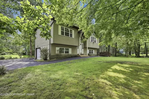 104 Noble Ln, East Stroudsburg, PA 18301