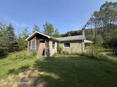 5114 Three Lakes Rd, New Milford, PA 18834