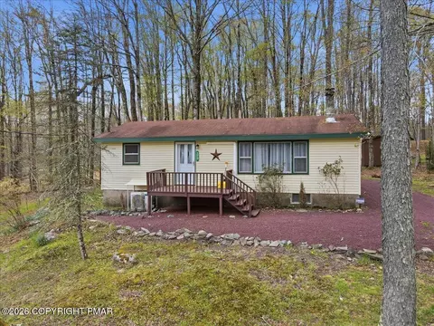 173 Bushkill Dr, Pocono Lake, PA 18347