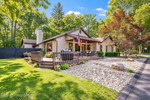 129 Poplar Ln, Kunkletown, PA 18058