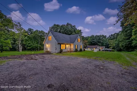 207 Game Ln, Blakeslee, PA 18610