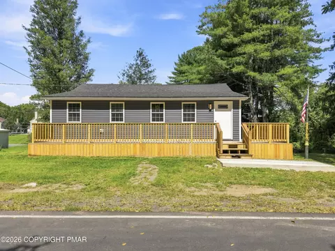 1035 Mt Tom Rd, East Stroudsburg, PA 18301