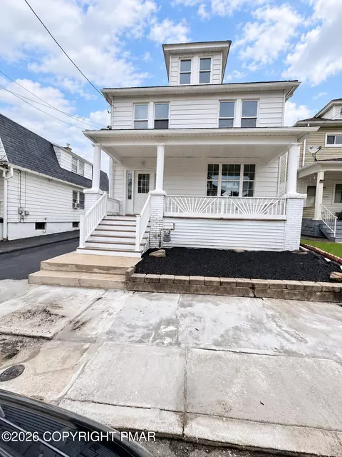 42 Knox St, Hanover Township, PA 18706