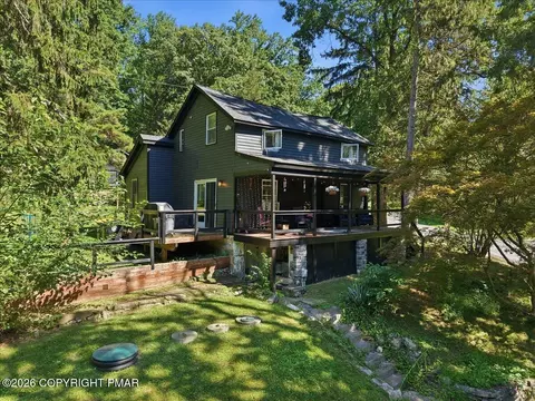 1408 Fox Gap Rd, Bangor, PA 18013