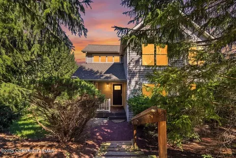 347 Hemlock Ln, Tannersville, PA 18372