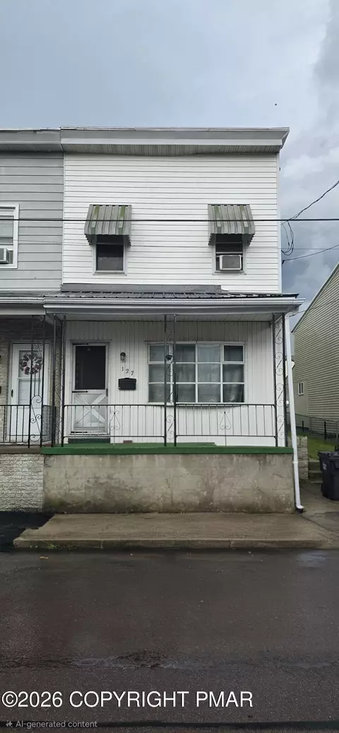 127 S Broad Mountain Ave, Frackville, PA 17931