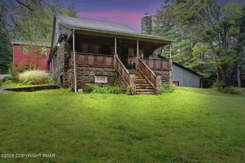 614 Lavender Ln, Canadensis, PA 18325