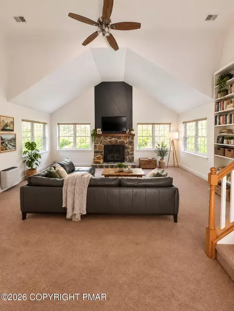 Living - 6043 Decker Rd, Bushkill, PA 18324 photo 2 of 6