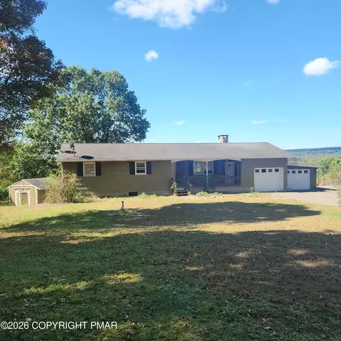 449 Weir Mountain Rd, Gilbert, PA 18331