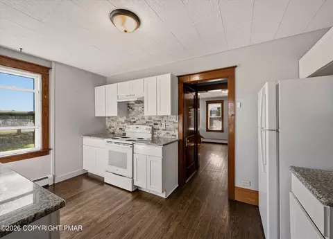 Entry Way - 116 Corner Rd, Gilbert, PA 18331 photo 7 of 10