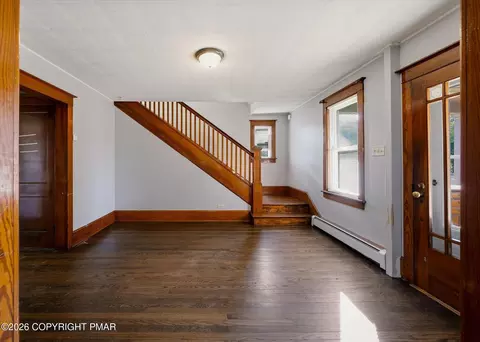 Living - 116 Corner Rd, Gilbert, PA 18331 photo 1 of 6