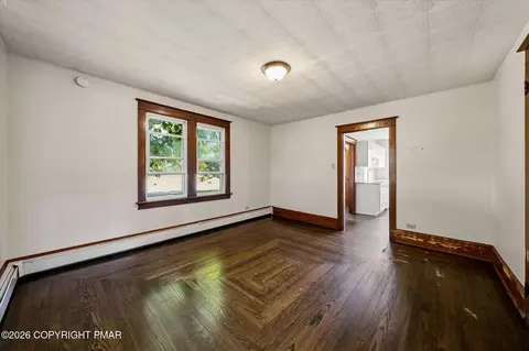 Living - 116 Corner Rd, Gilbert, PA 18331 photo 5 of 6