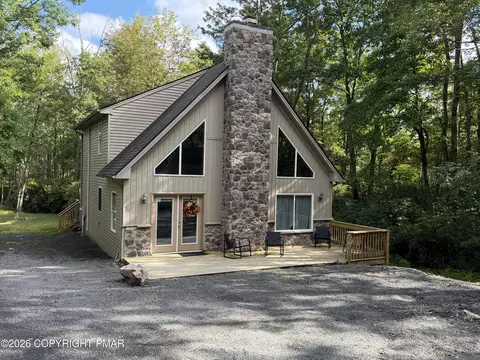 230 Delaware Dr, Jim Thorpe, PA 18229