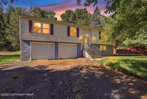 2838 Fairhaven Dr, Tobyhanna, PA 18466