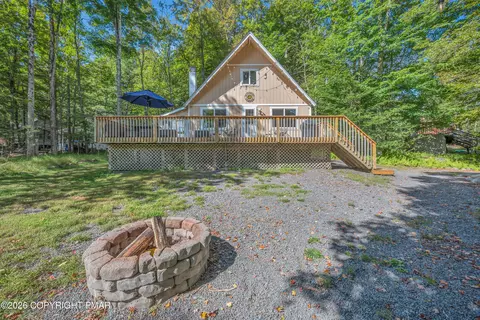 128 Moshannon Ct, Pocono Lake, PA 18347