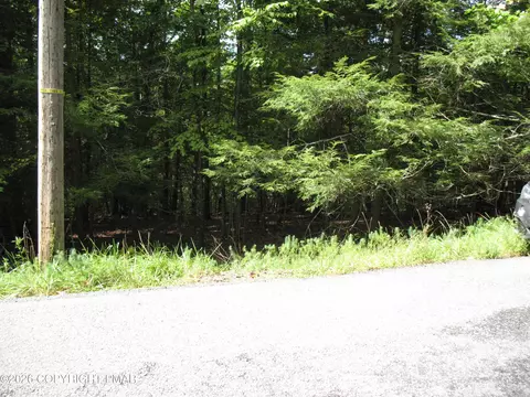 lot24 Clubhouse Dr, East Stroudsburg, PA 18302