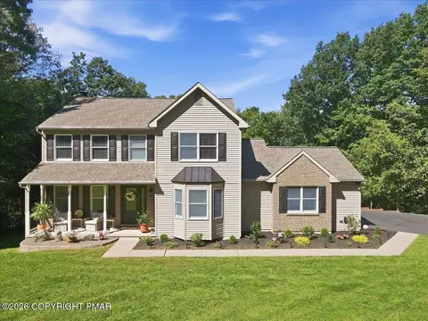 227 Evergreen Ct, Saylorsburg, PA 18353