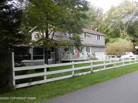 2319 Vacation Ln, Pocono Summit, PA 18346