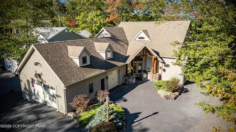 388 N Arrow Dr, Pocono Lake, PA 18347