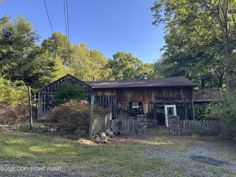 1122 Zephyr Rd, East Stroudsburg, PA 18302