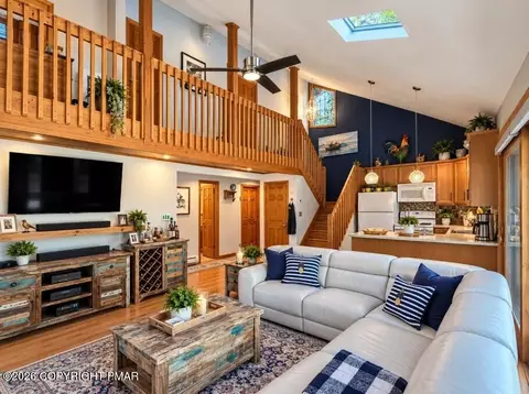 Living - 2120 Apley Dr, Bushkill, PA 18324 photo 3 of 7