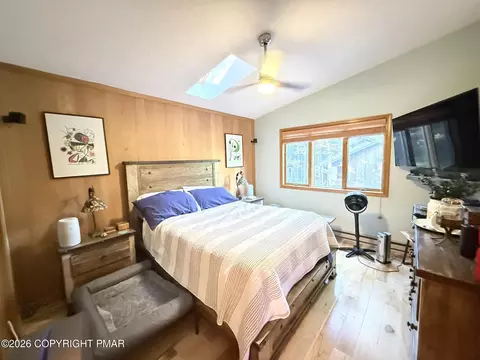 Bedroom - 2120 Apley Dr, Bushkill, PA 18324 photo 3 of 3