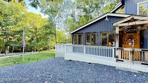 Exterior - 2120 Apley Dr, Bushkill, PA 18324 photo 3 of 21