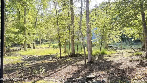 Exterior - 2120 Apley Dr, Bushkill, PA 18324 photo 8 of 21