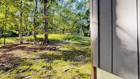 Exterior - 2120 Apley Dr, Bushkill, PA 18324 photo 10 of 21