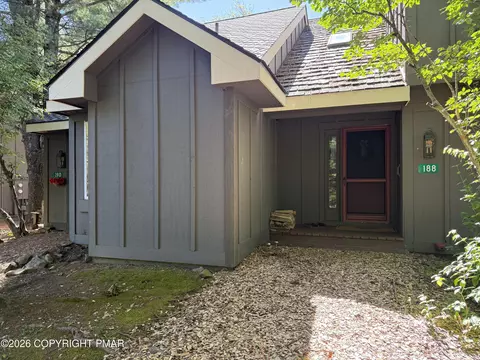 188 Snow Ridge Cir, Blakeslee, PA 18610