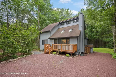 199 Cumberland Rd, Pocono Pines, PA 18350