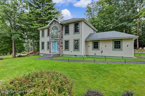 201 Pasquin Dr, East Stroudsburg, PA 18301