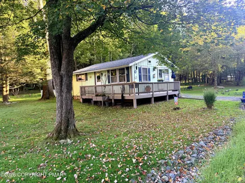 76 Woodland Rd, Albrightsville, PA 18210