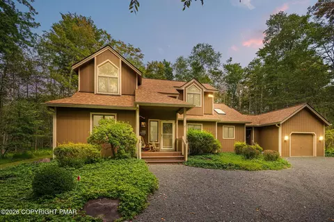 126 Outpost Way, Pocono Pines, PA 18350