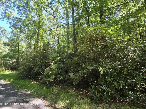 285 Cameron Road, Effort, PA 18330