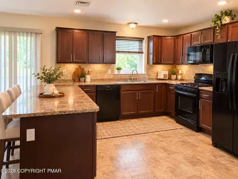 5012 Pine Ridge Rd S, East Stroudsburg, PA 18302
