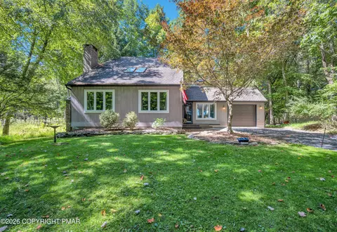 3371 Frontier Rd, East Stroudsburg, PA 18302