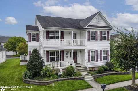 1327 Wheatland Ave, Pennsburg, PA 18073