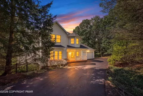 336 Sycamore Dr, East Stroudsburg, PA 18301