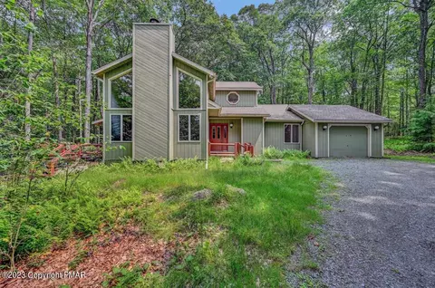 269 Moseywood Rd, Lake Harmony, PA 18624