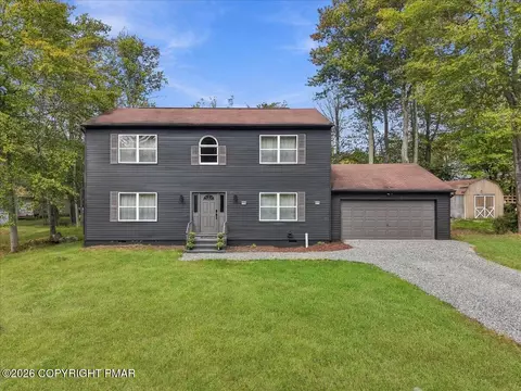 6252 Park Pl, Tobyhanna, PA 18466