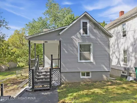 289 Brodhead Ave, East Stroudsburg, PA 18301