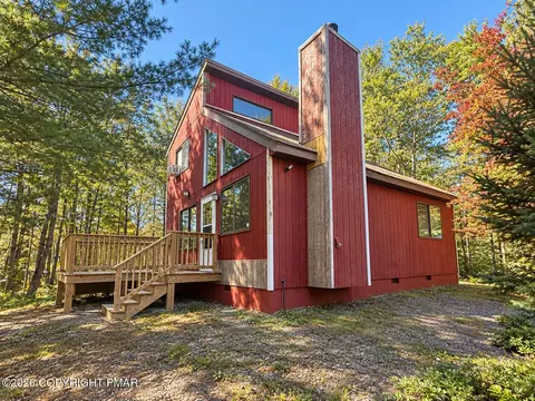 3217 Carobeth Dr, Tobyhanna, PA 18466