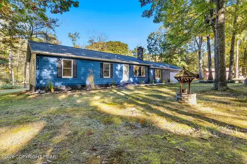 401 Schoolhouse Rd, East Stroudsburg, PA 18302