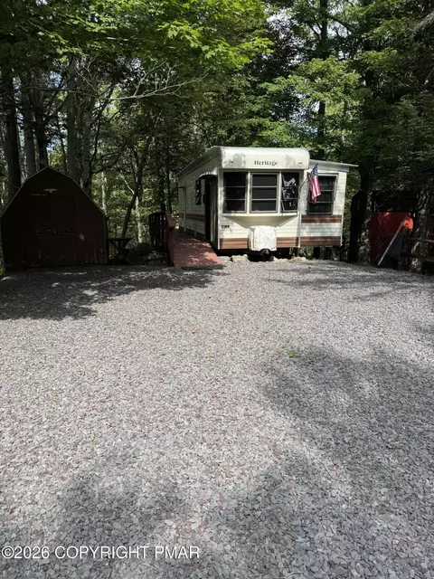 189 Caballero Ct, Covington Township, PA 18424