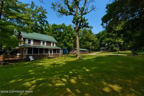 107 Martin Ln, Tafton, PA 18464