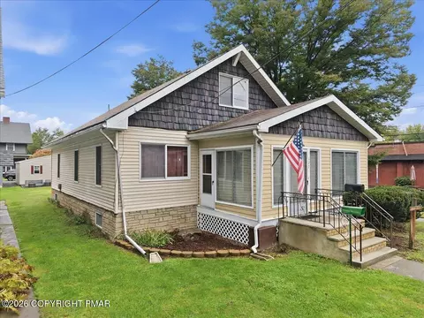 127 Broad St, Stroudsburg, PA 18360